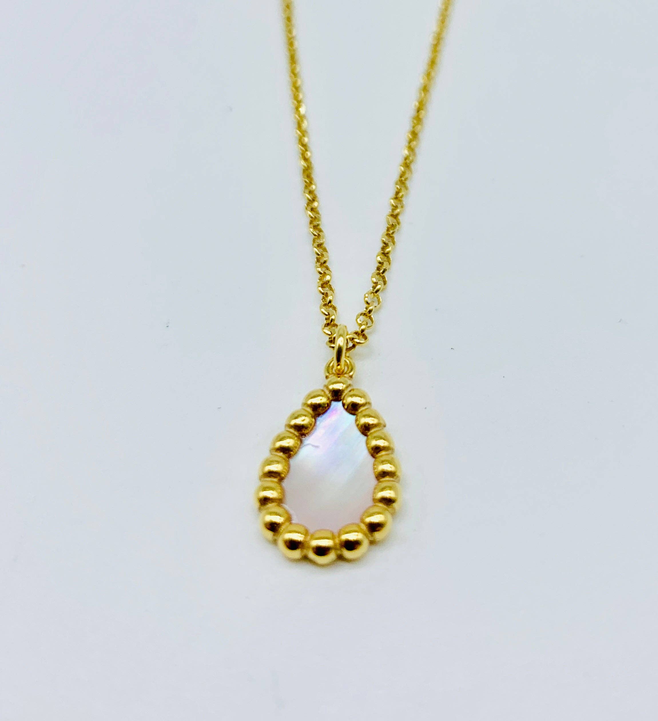 Maison Numero 12 - Wholesale Pendant/Charm Necklace - MADRE PERLA necklace2