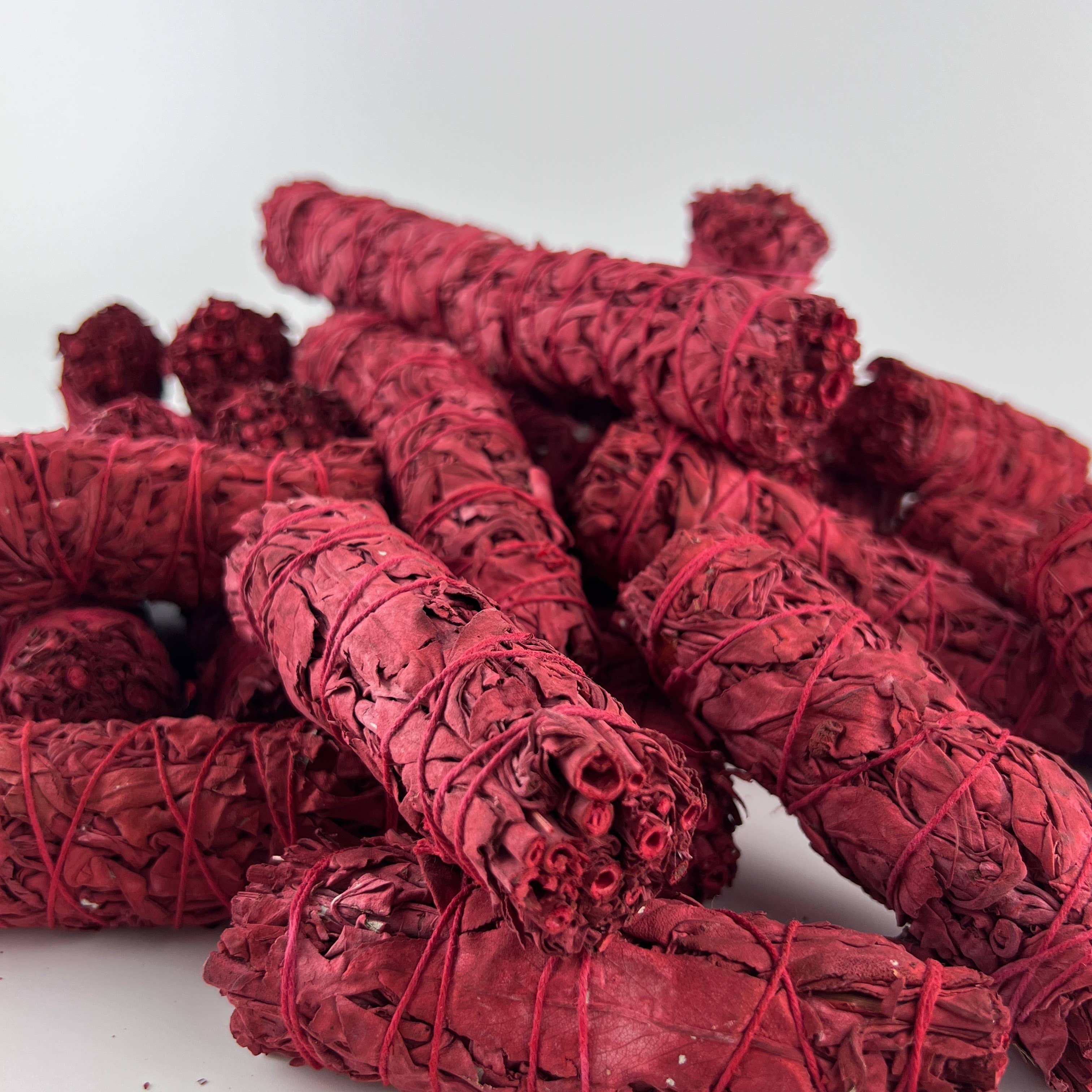 GREENROOTS USA LLC - Wholesale Sage Bundle - White Sage Dragon Blood Red Smudge Stick Bundle 4"3