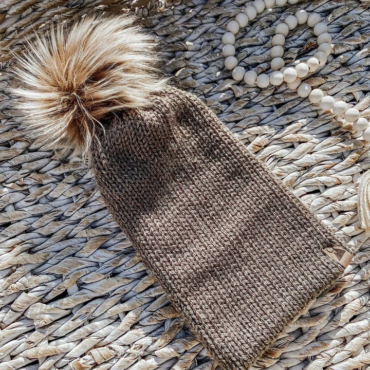 Wild Rose Designs – wholesale Beanie – Women's – Cave Brown Knit Beanie Toque with Fur Pom Pom