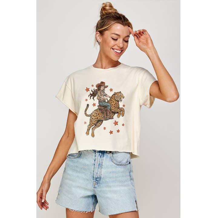 CROP TOP GRAPHIQUE VINTAGE COWGIRL SUR GUÉPARD pour la vente par Illustrated Society