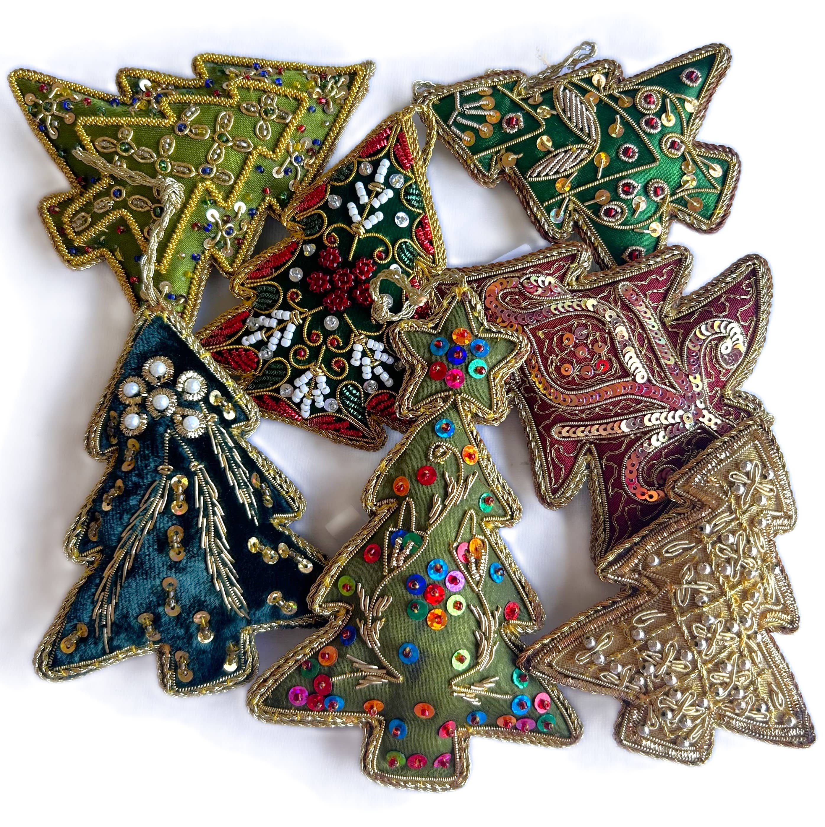 Silk Road Traders – Großhandel Verzierung – Handgefertigte, bestickte Zari Weihnachts- und Valentinstags-Ornamente1