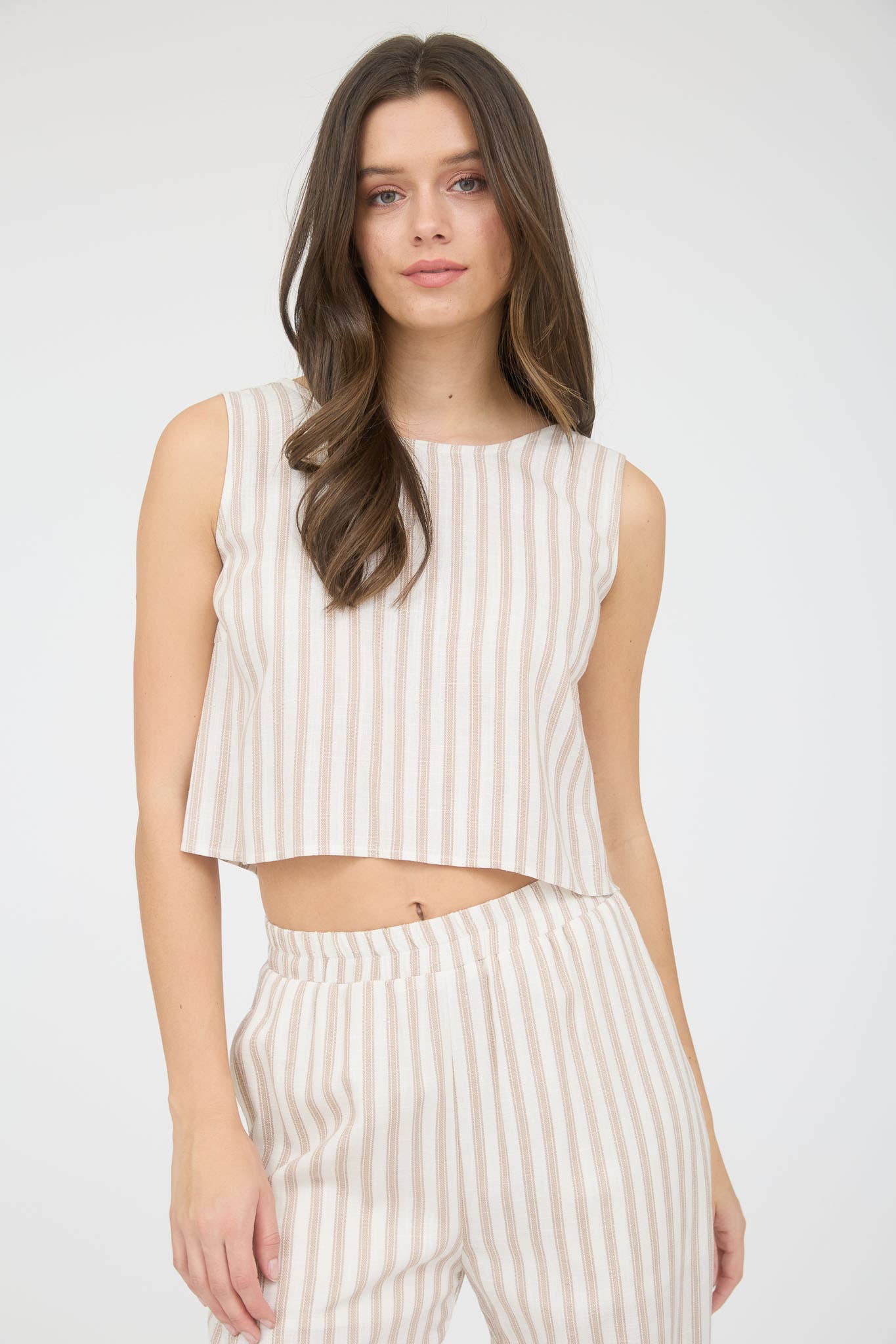 The Workshop Studio - Wholesale Blouse - Women's - STRIPE LINEN BACK TIE DETAIL SLEEVELESS TOP6