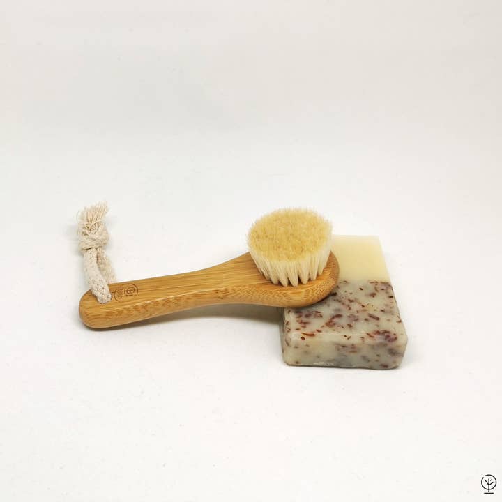 Soft Detox & Glow Face Brush | Bamboo & Goat Bristles for wholesale by YA BEAUTY