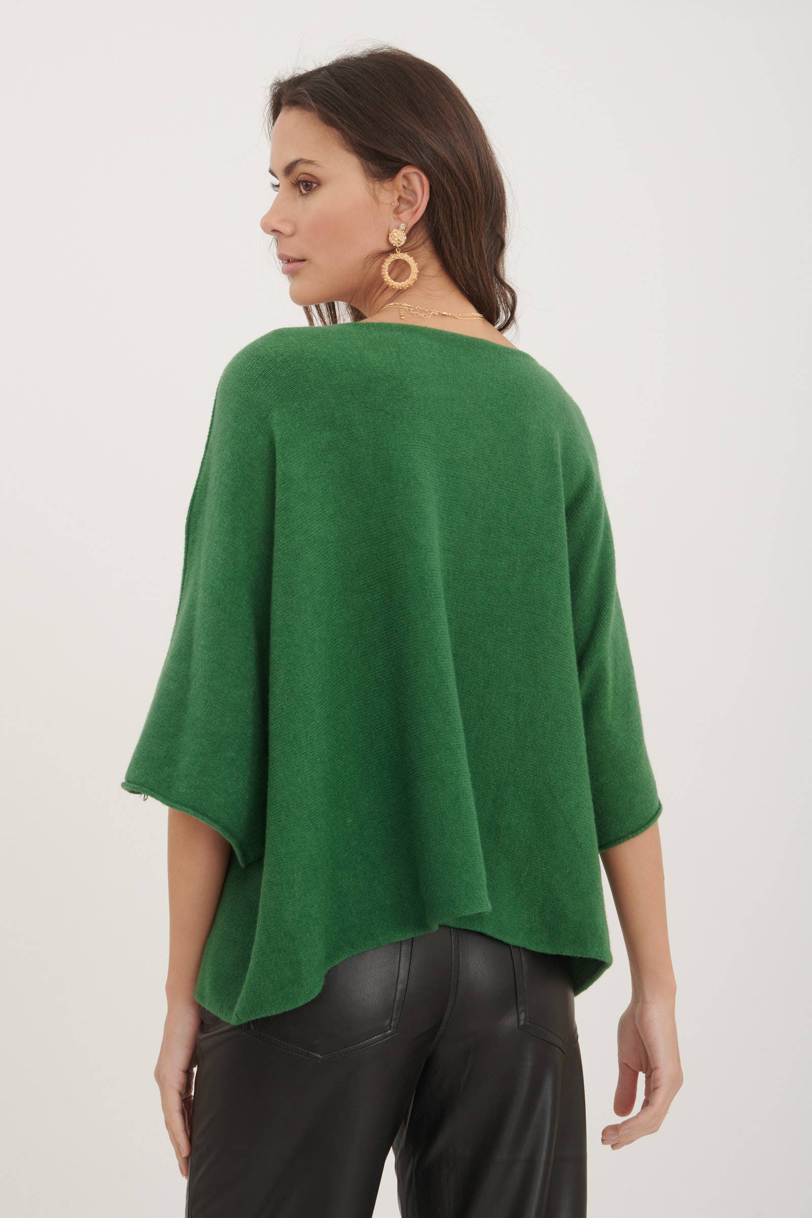 ORNELLA PARIS - Wholesale Knit Sweater - Women's - Solid round neck sweater LEL-P222813