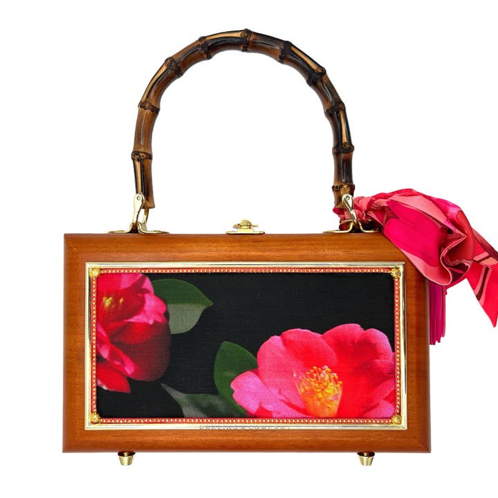 French Kiss with Horse Bag for wholesale by Darling and Company