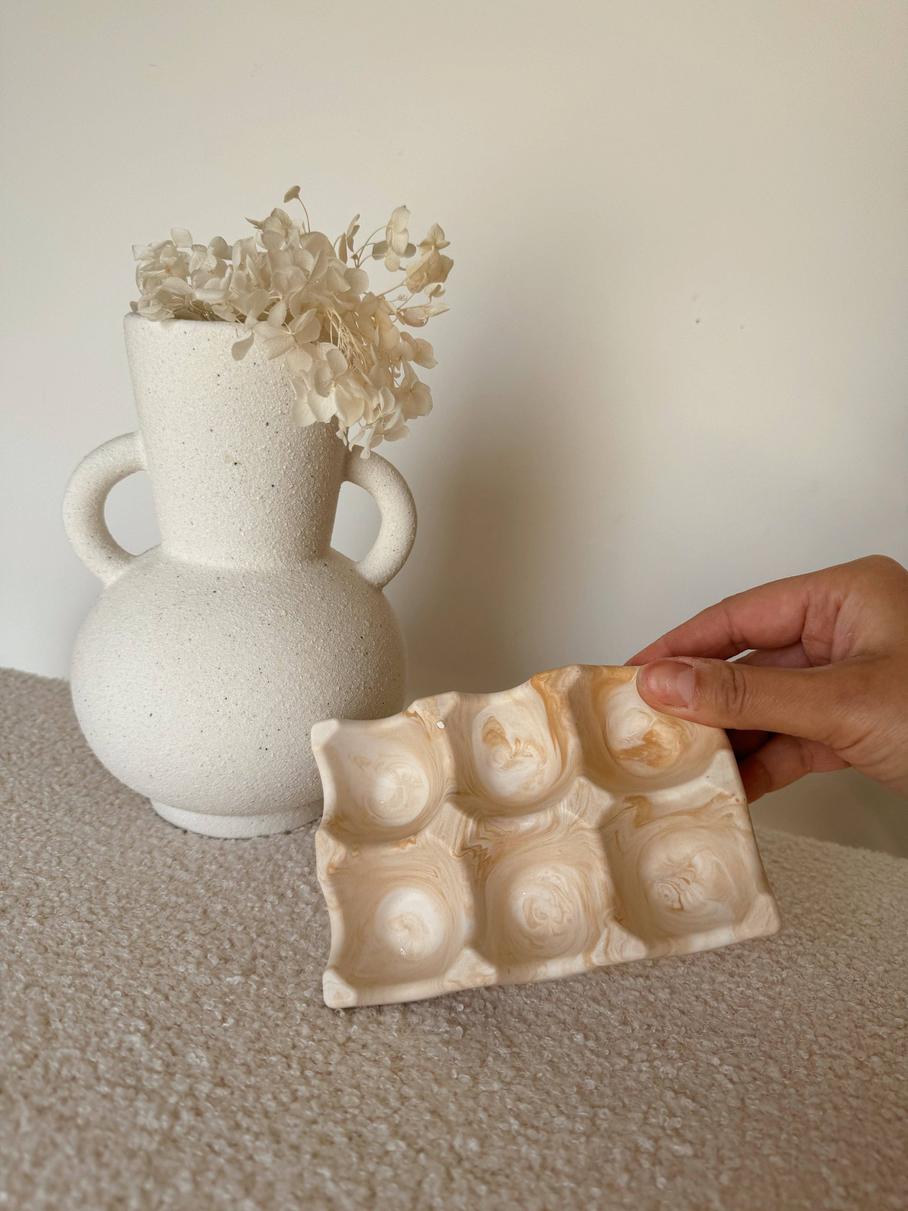 My Milky Candle – wholesale Dekorativ tallrik/fat/skål – Jesmonite äggbricka i valfri färg1