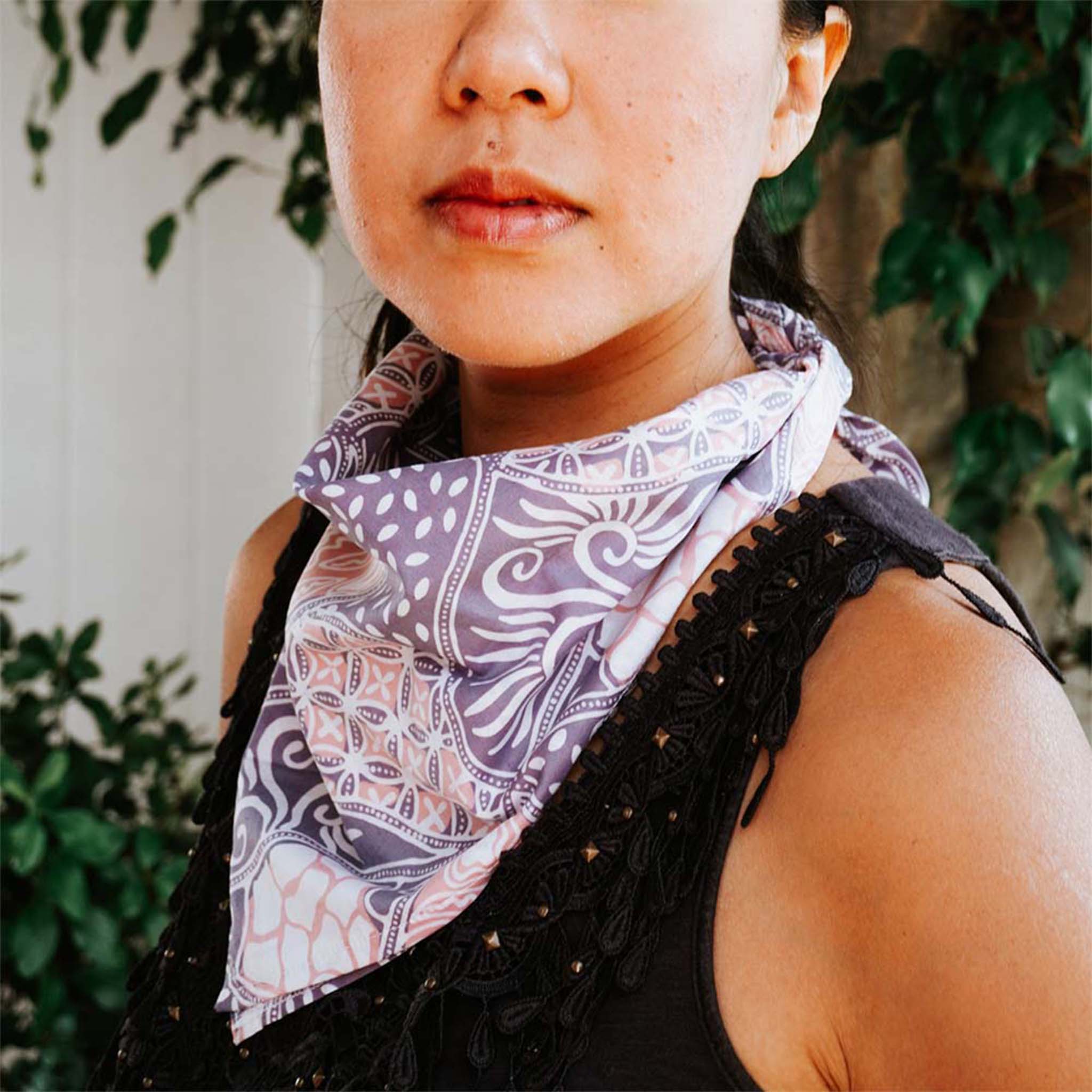 Kasih Co-op - Vendita all'ingrosso Bandana - Donna - Bandana Batik tinta a mano rosa viola 100% cotone stampato a mano0