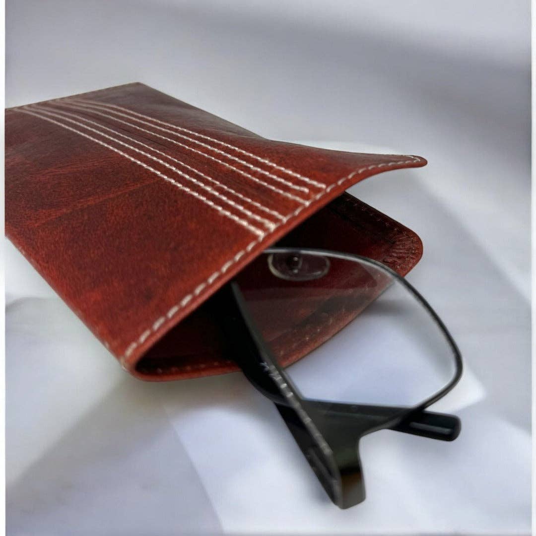 SPORTGIFTZ - Wholesale Sunglasses - Unisex - CRICKET-GIFTS - Buffalo Leather Glasses Case | Red Leather Exterior | Includes Card Holder6