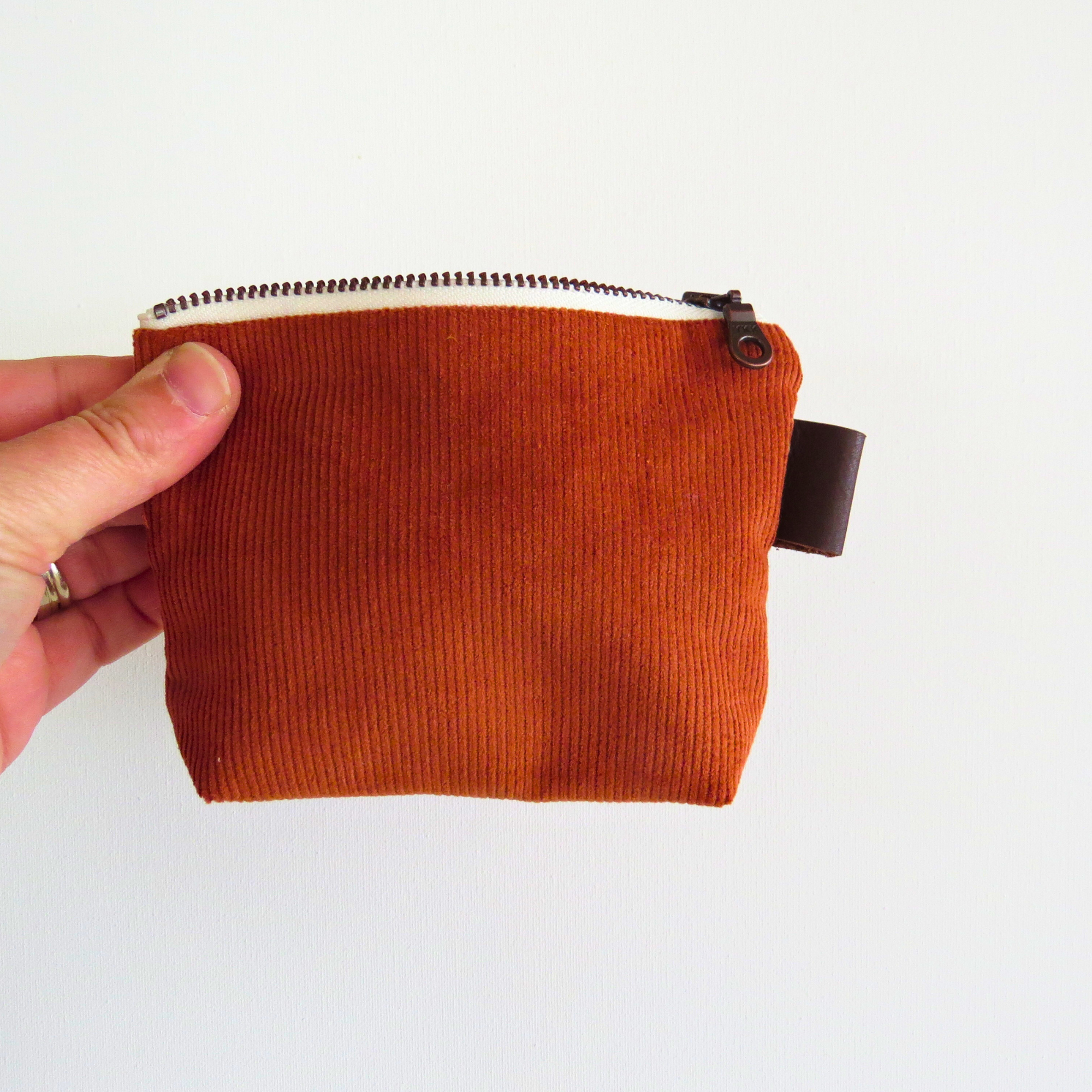 PaperFromHeaven - Vente Porte-monnaie – femme - Mini sac à fermeture éclair en velours côtelé arc-en-ciel • Petite pochette à fermeture éclair1