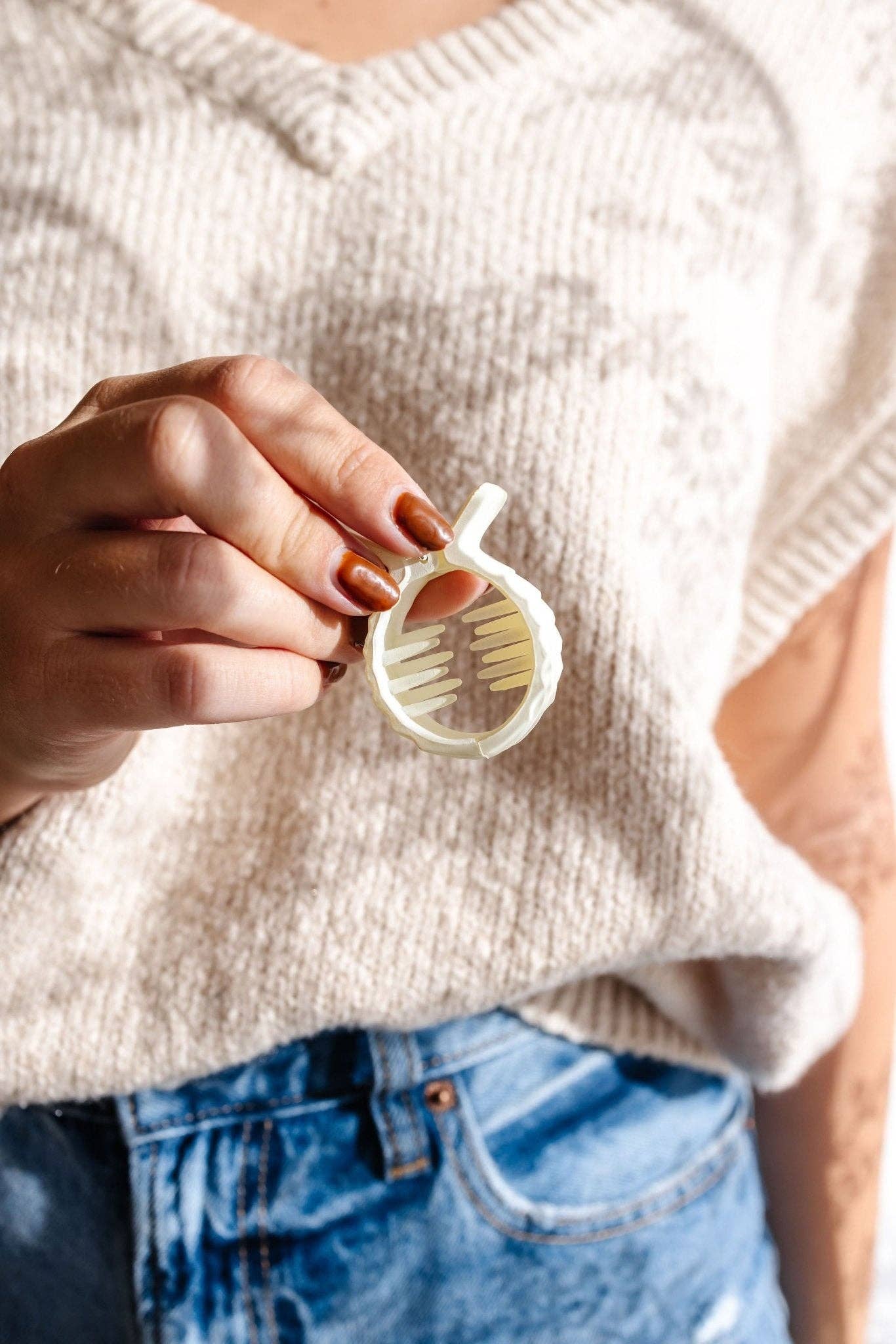 Shop Andi - Wholesale Hair Clip - Women's - Ponytail Claw Clip10