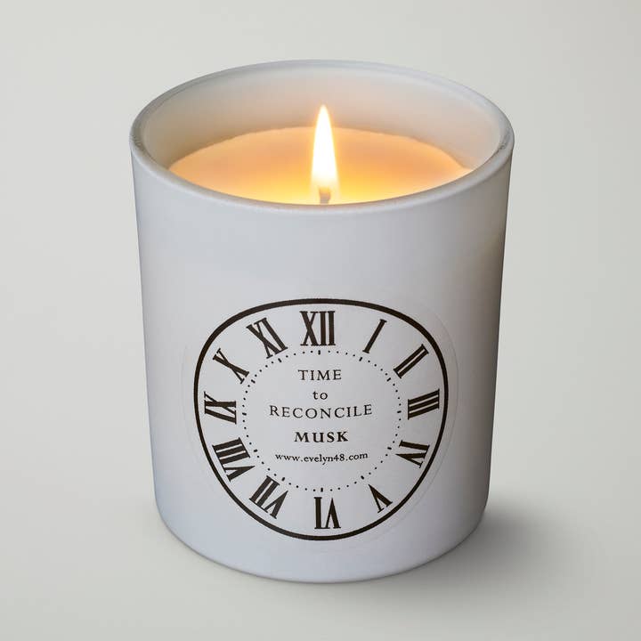 Musk Scent Memory-Inspired Scented Candles for wholesale by Evelyn48