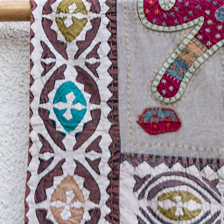 De-cor - Venta al por mayor Edredones acolchados - Cubrecama Kantha con Aplique de Elefante Alegre