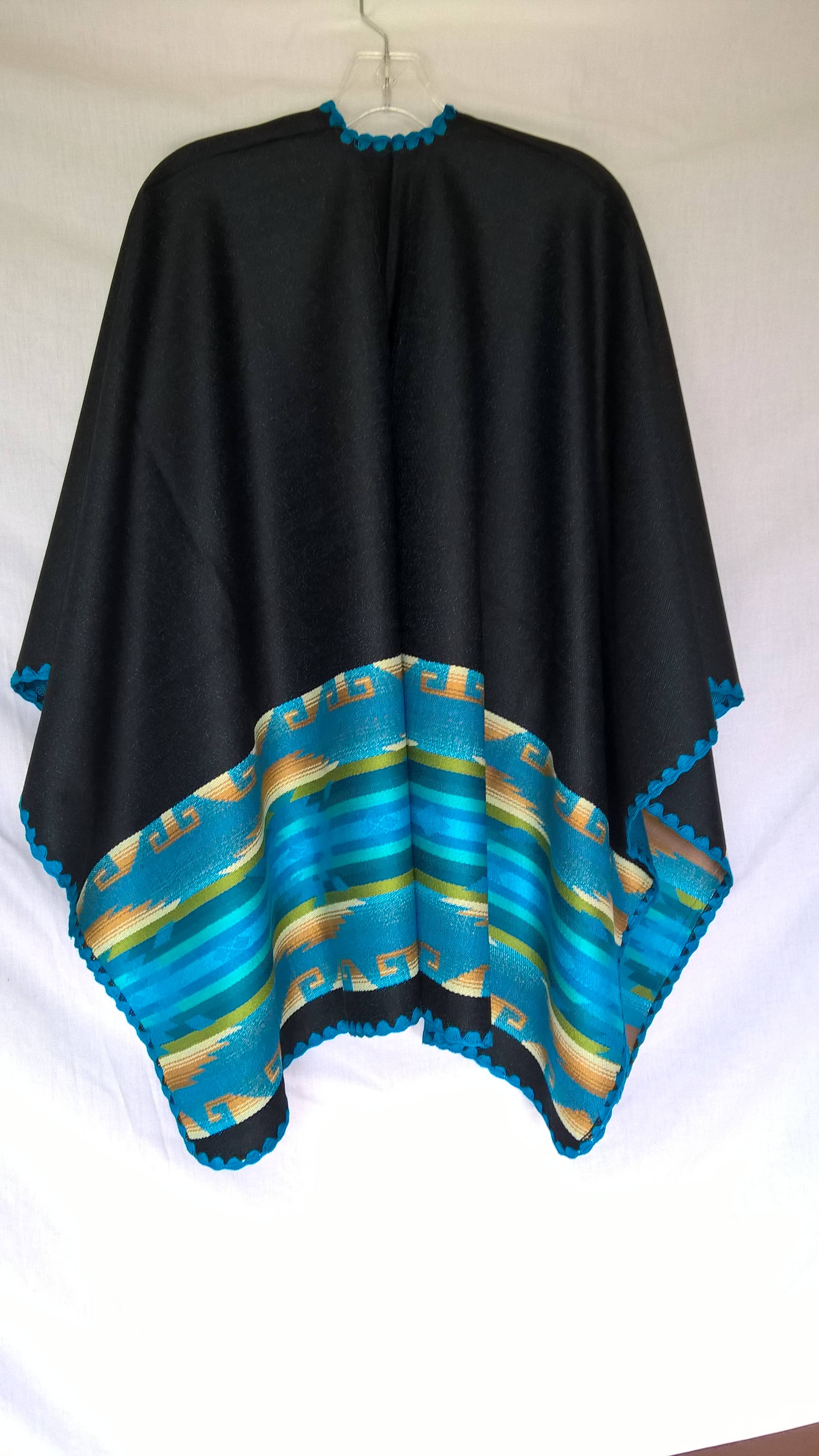 Treasure of ANDES - Venta al por mayor Poncho - Mujer - Poncho Andino Artesanal REVERSIBLE Unisex ENVÍO GRATIS6