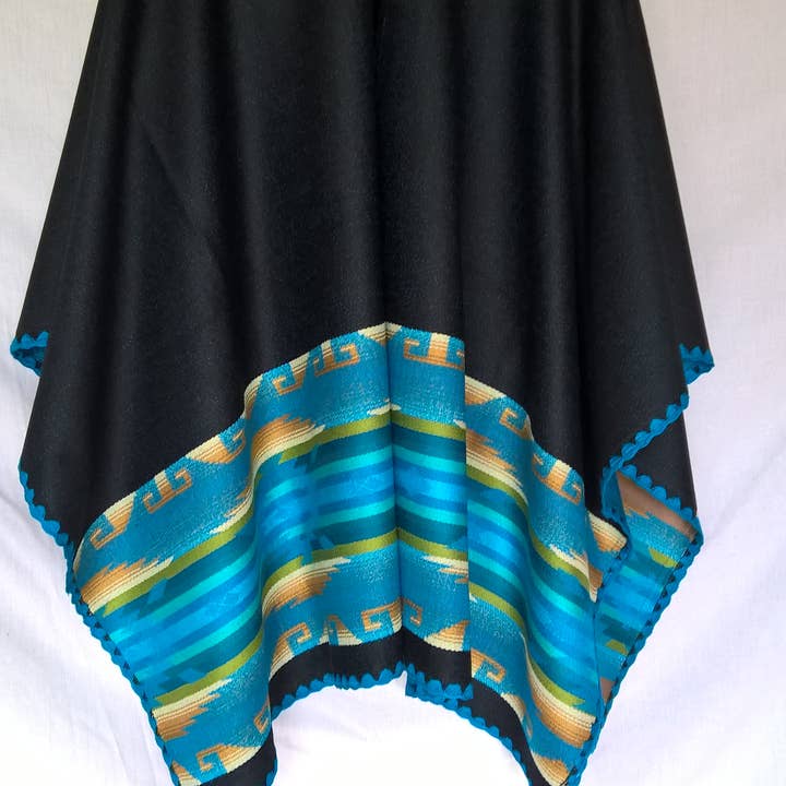 Treasure of ANDES - Venta al por mayor Poncho - Mujer - Poncho Andino Artesanal REVERSIBLE Unisex ENVÍO GRATIS6