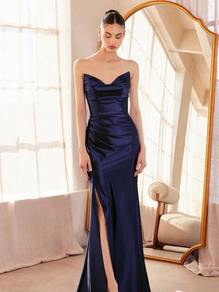 Trägerloses, figurbetontes Kleid mit V-Ausschnitt für den Großhandel von Tux-USA®