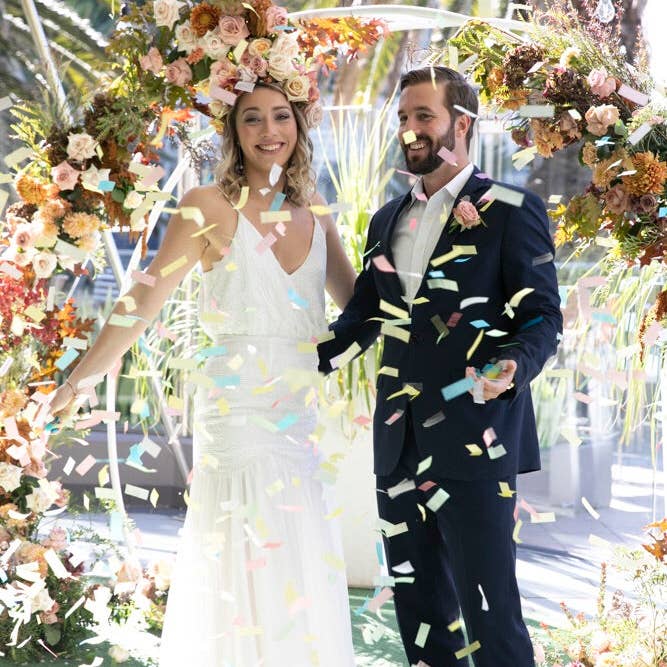 Eco Confetti - Venta al por mayor Con confetti - Papel de arroz (que se disuelve en agua) - Rectángulos arcoíris