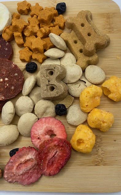 Bucho's Barkery - Vente Friandises – chien - Plateau de Charcuterie pour Amateurs de Viande - Friandises pour Chiens3