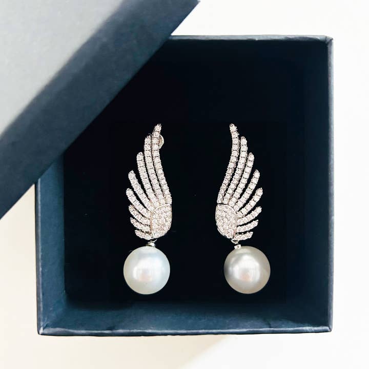 WINGED PEARL EARRINGS for wholesale by ÉCLAIRE