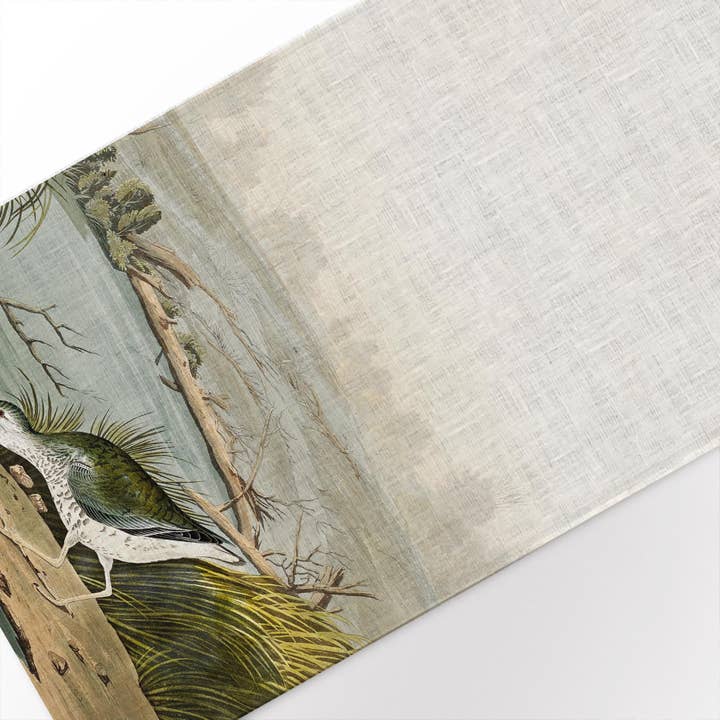 Runner da tavola artigianale in lino puro con stampa Sandpiper per la vendita all'ingrosso da parte di Suisse Maison de Lin