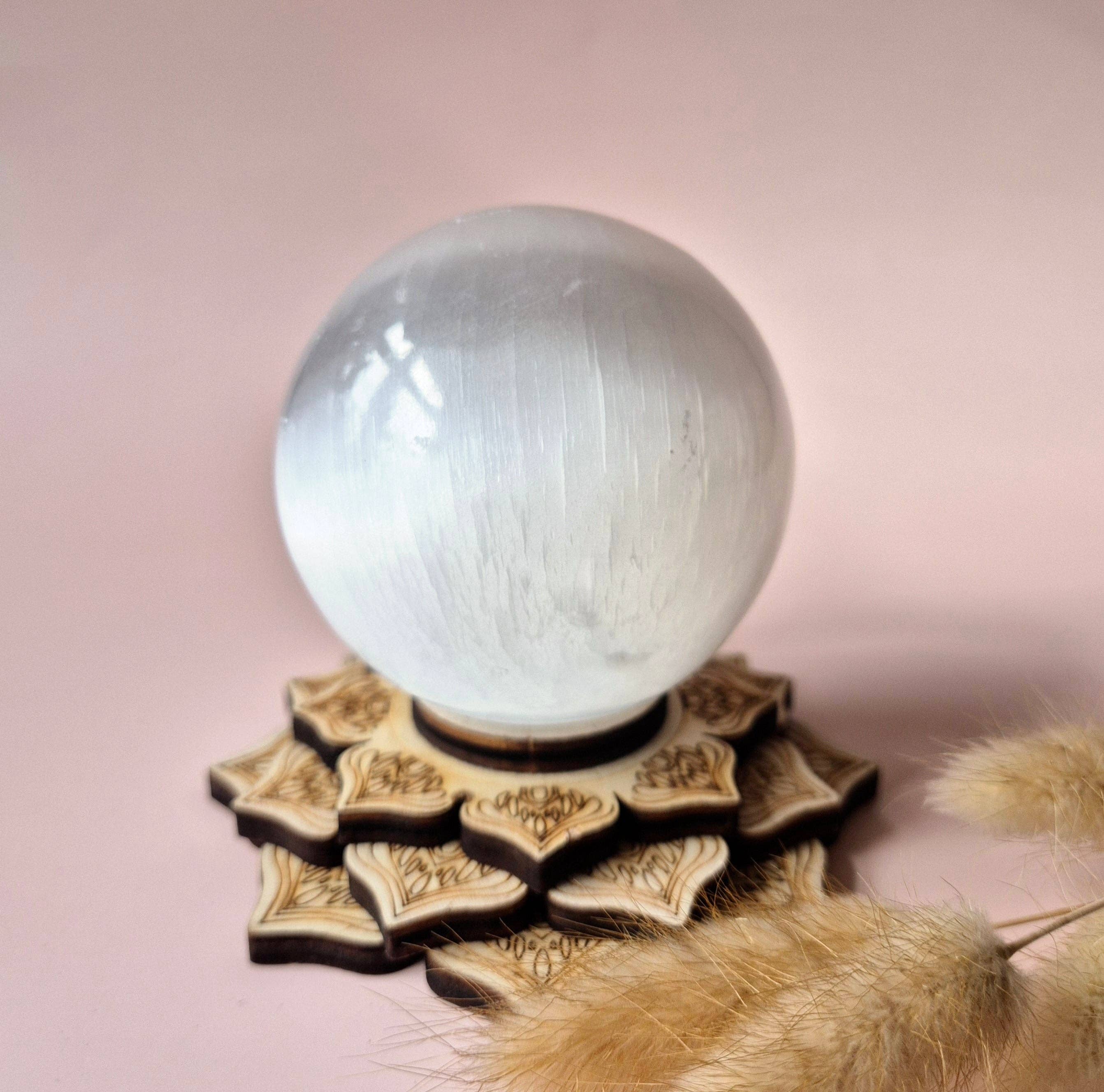 Moonlight Gemstones - Vendita all'ingrosso Pietra/cristallo spirituale - Sfera di Selenite 80 mm in Cristallo di Gemma – Per tranquillità, purificazione e magia lunare2