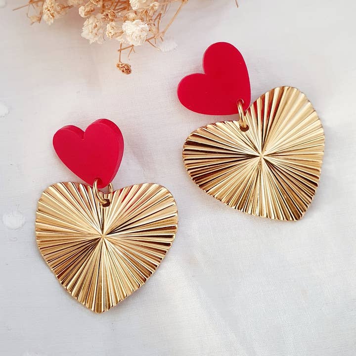 Pendientes en forma de corazón de acero inoxidable y pendientes en forma de corazón rojo acrílico para venta al por mayor de SoCuteWorld