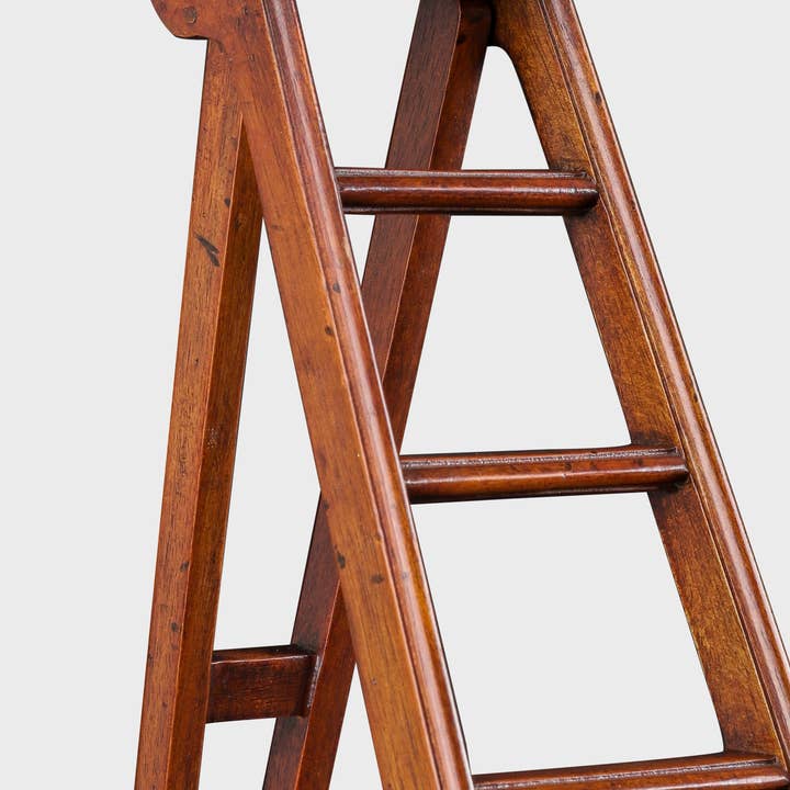 Tour d'Horizon - Wholesale Free Standing Shelf - ORCHARD LADDER2
