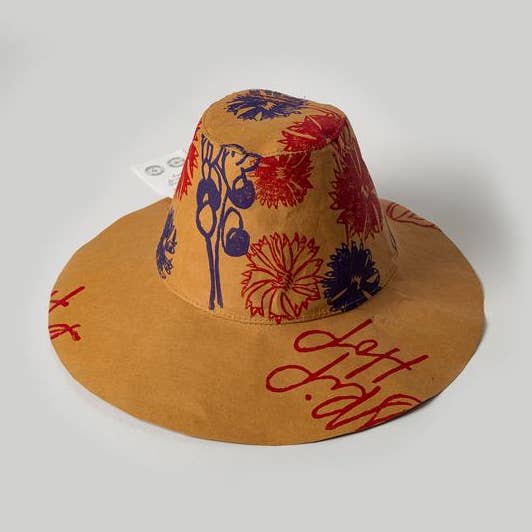 Chapeau en papier lavable - Wildflower pour la vente par Letterpress PLAY