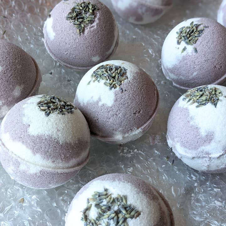 H & L Natural Soap - Wholesale Bath Bomb/Fizz - Lavender Bath Bomb