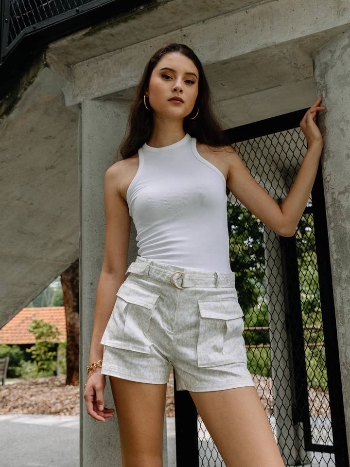 Calções Utility em Leopardo Pastel por atacado de Akosée