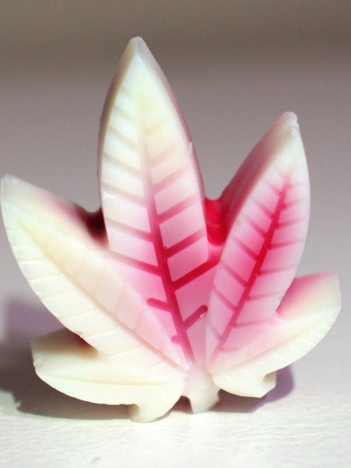 Candy Cane Pot Leaf Melts for wholesale by Loud Candle Company