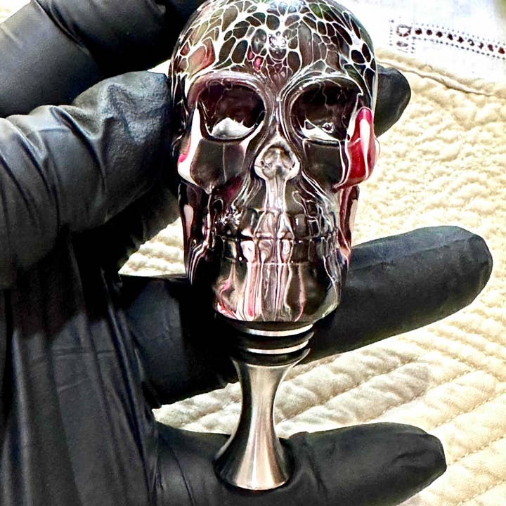 Bouchon de bouteille crâne d'artisan, acier inoxydable SKU03 pour la vente par Breaking Rules Photography