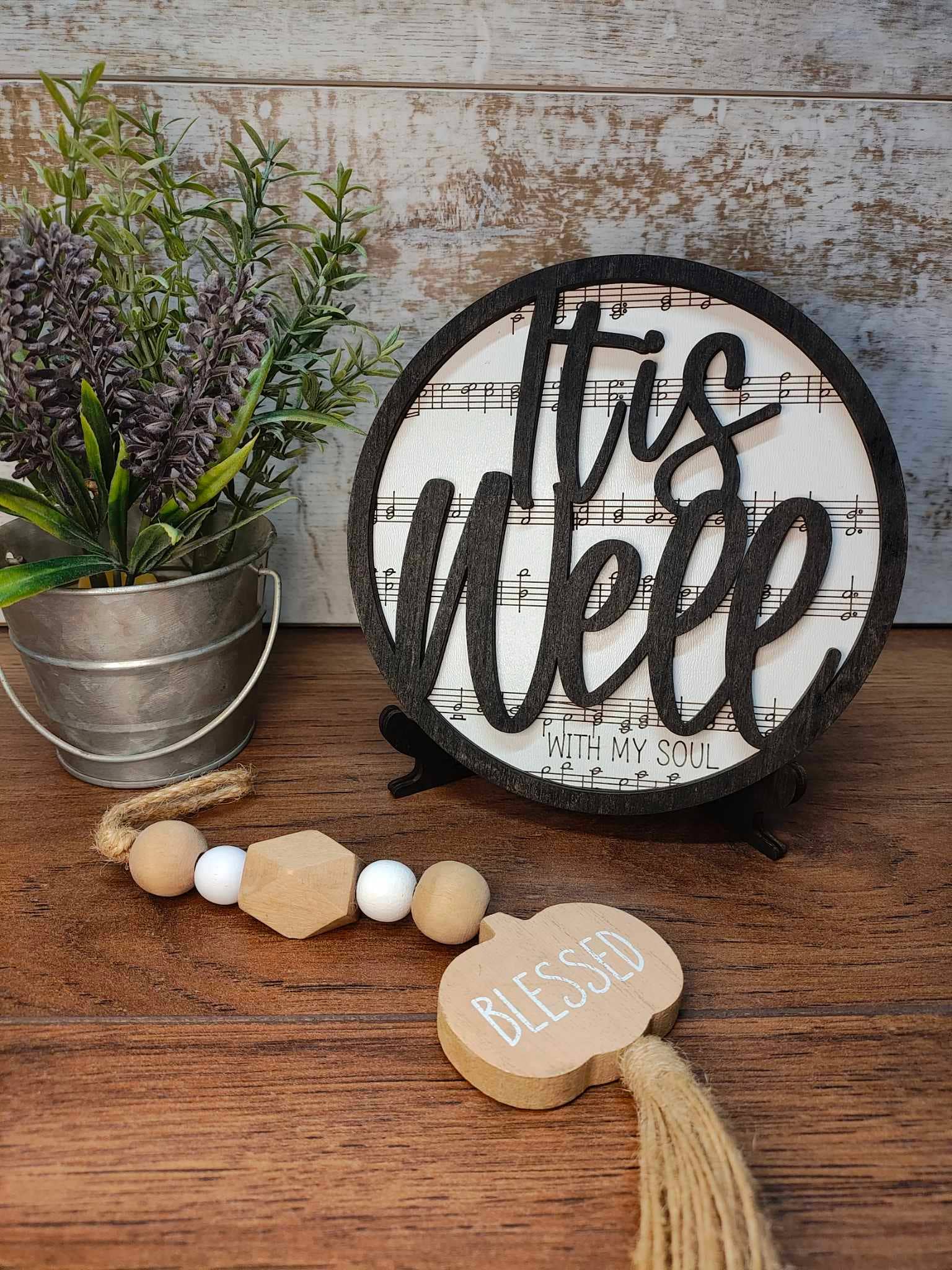 Heartland Decor - Wholesale Sign - Lyric Round Signs with stand, 15 songs to choose from18