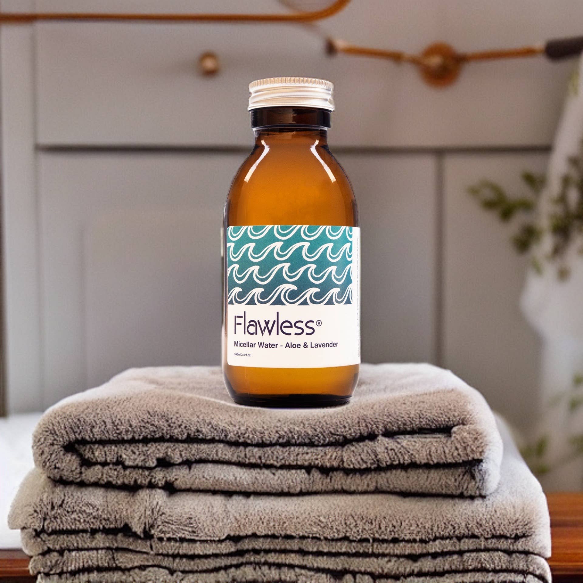 Flawless - Wholesale Facial Cleanser - Micellar Water Facial Cleanser - Aloe and Lavender9