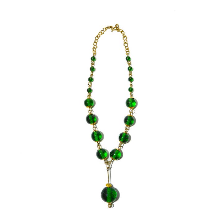 Collier en Verre Recyclé - Design Makena II pour la vente par Treasure From Afar