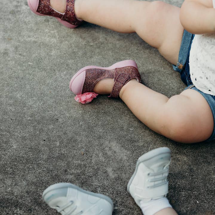 pediped footwear - Wholesale Athletic Sneakers - Kids - Dani - Grip ‘n’ Go™ | White/Grey6