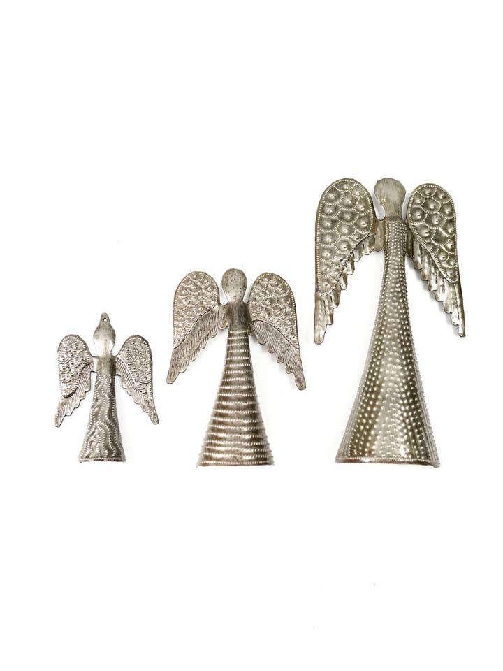 Art en métal ange debout pour la vente par 2nd Story Goods + Haiti Design Co
