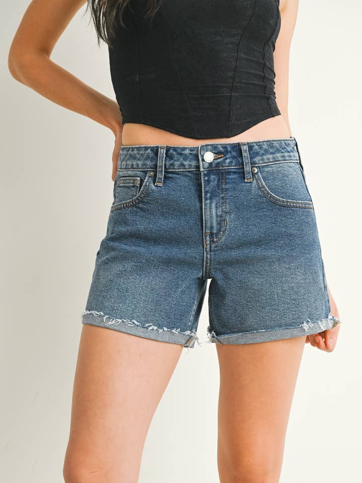 DH819 - MD - Mid Rise Fray Cuffed Stretch Short for wholesale by JBD