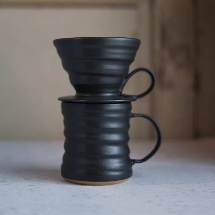 Gravesco Pottery – wholesale Pour-over & dripper – Handmade Ceramic V60 Coffee Dripper in 2 Color Options4