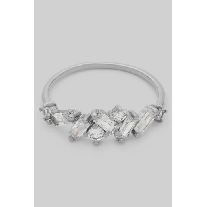 REKTANGULÆR OG RUN CZ STEN MESSINGRING for engroshandel hos Girly