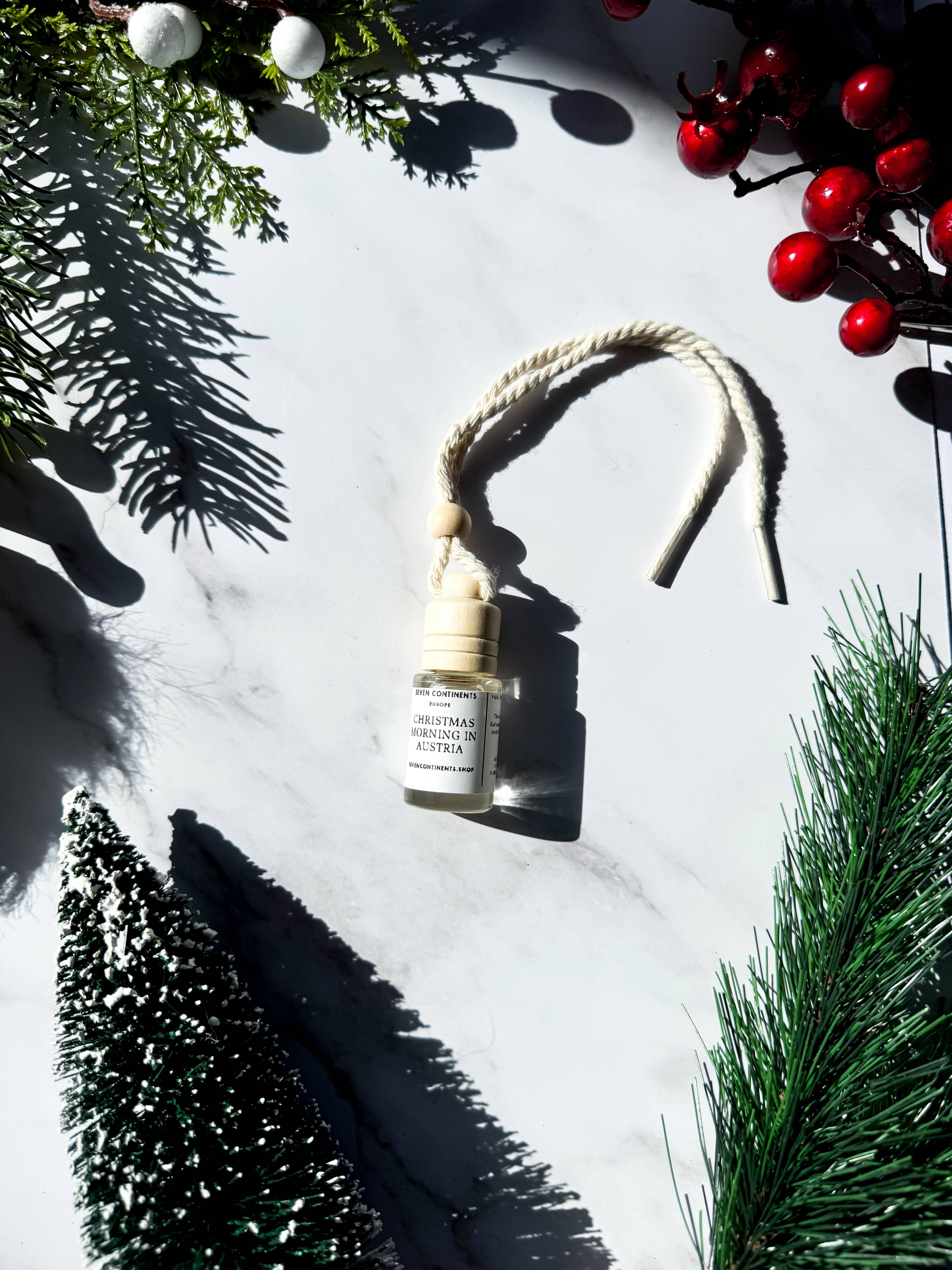 Seven Continents - Wholesale Car Freshener - Unisex - christmas scented holiday hanging car diffuser air freshener