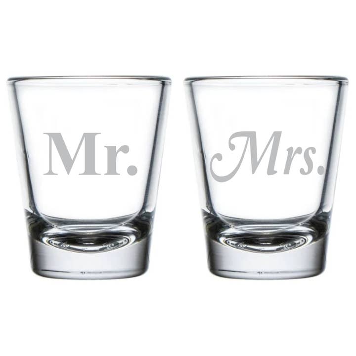 Juego de Vasos de Chupito Sr. y Sra. - Parejas, Bodas - 1.75 oz para venta al por mayor de C&M Personal Gifts