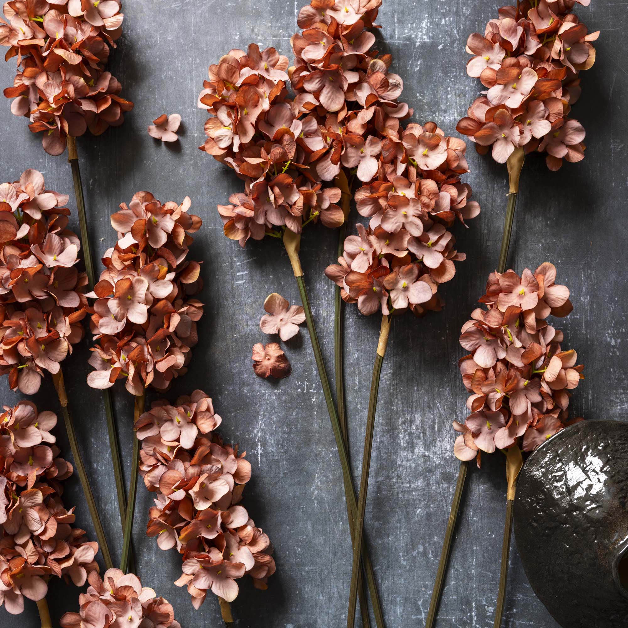 Abigail Ahern - Vente Fleurs artificielles - HORTENSIA CONIQUE ARTIFICIEL, ROSE ANTIQUE2