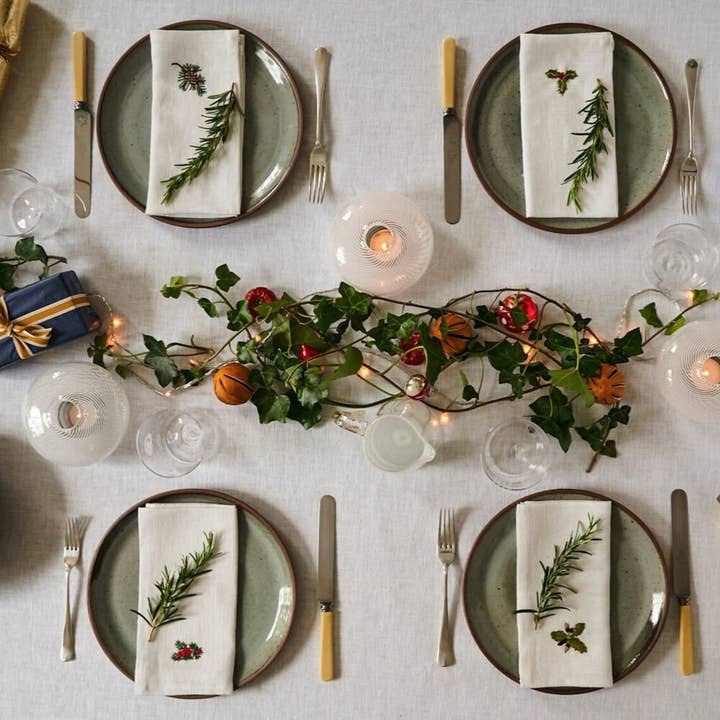 EmbroideryNTA - Wholesale Dinner & Cloth Napkin - Embroidery Linen Napkins, Hand Embroidered Linen Table Decor2