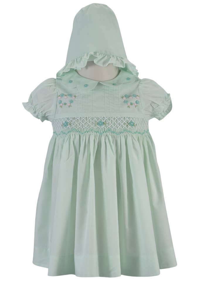 Vestido de manga corta con nido de abeja en color menta con hermoso cuello de pétalos y gorro. para venta al por mayor de Hello Bebes!