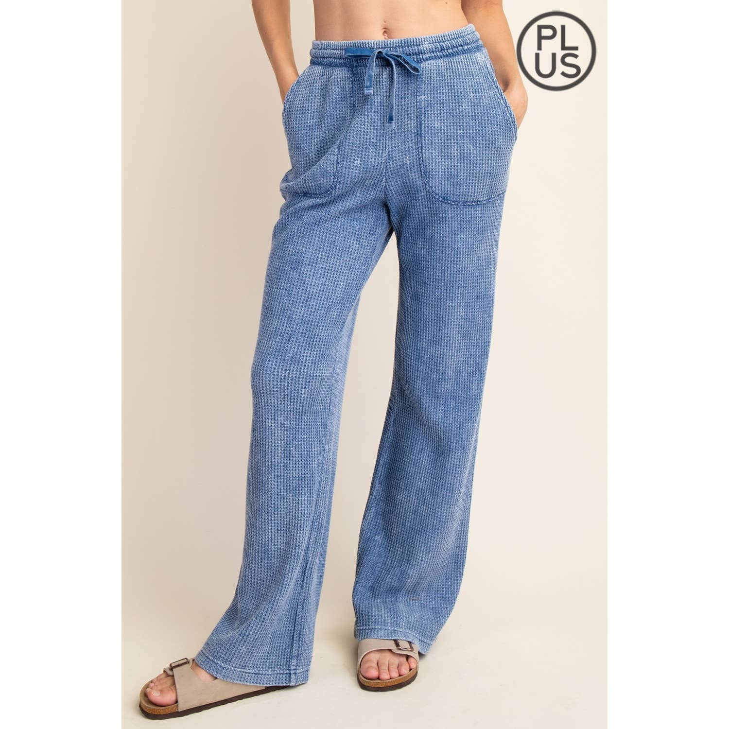 Rae Mode - Vente Pantalon de sport – femme - PANTALONS DE SURVÊTEMENT DROITS GAUFRÉS DÉLAVÉS AUX MINÉRAUX DE GRANDE TAILLE0