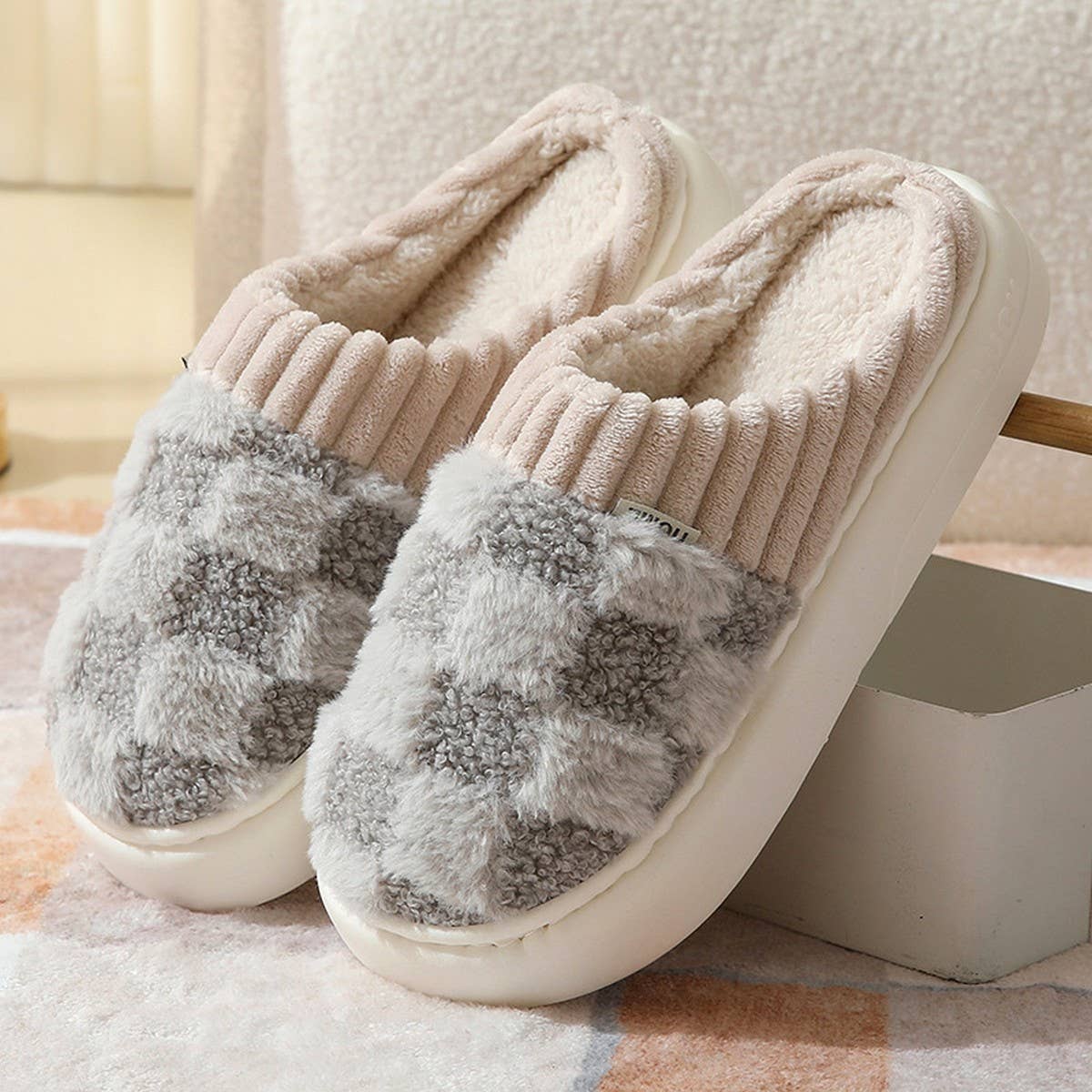 ACCITY - Wholesale Slippers - Women's - Checkered Fuzzy Warm Slippers – Cozy & Stylish_CWSHS027017