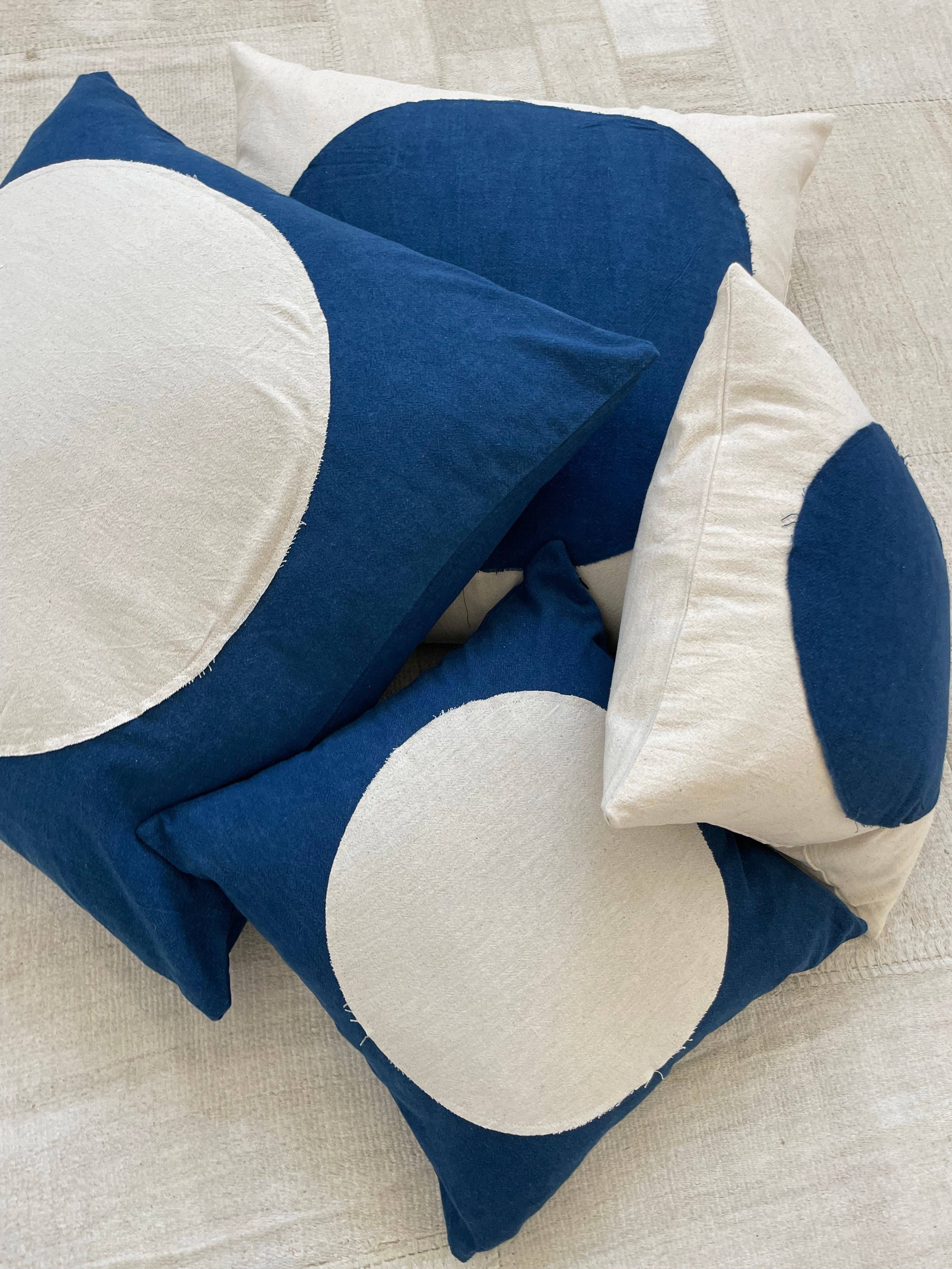 Happy French Gang - Wholesale Throw/Decorative Pillow - White Moon & indigo Pillow 18x18in5