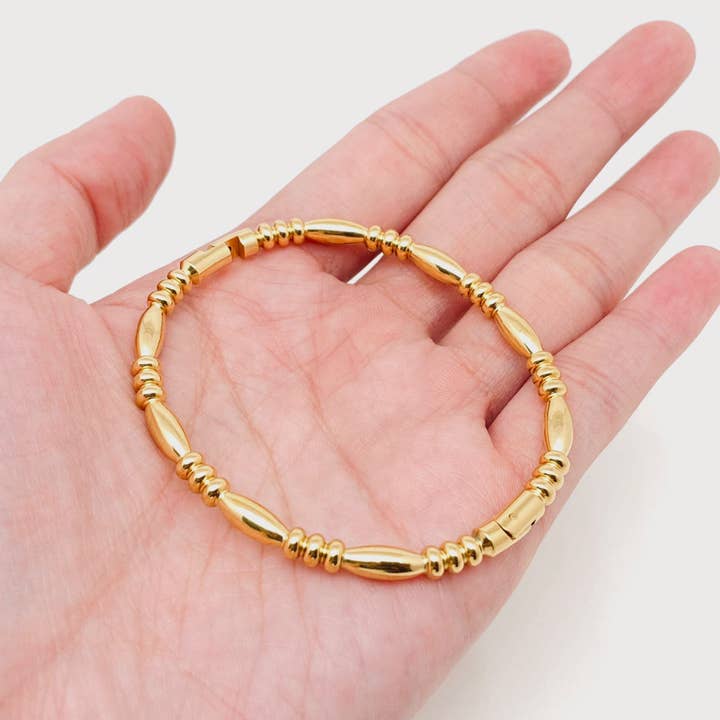 Mio Queena - Wholesale Bangle Bracelet - Multi-style 18K Gold-plated Stainless Steel Babngle - FGS14