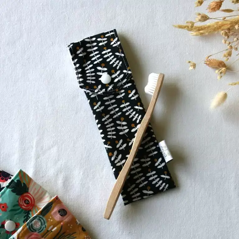 Un Brin de Fil – wholesale Toothbrush – Waterproof Organic Cotton Toothbrush Case9