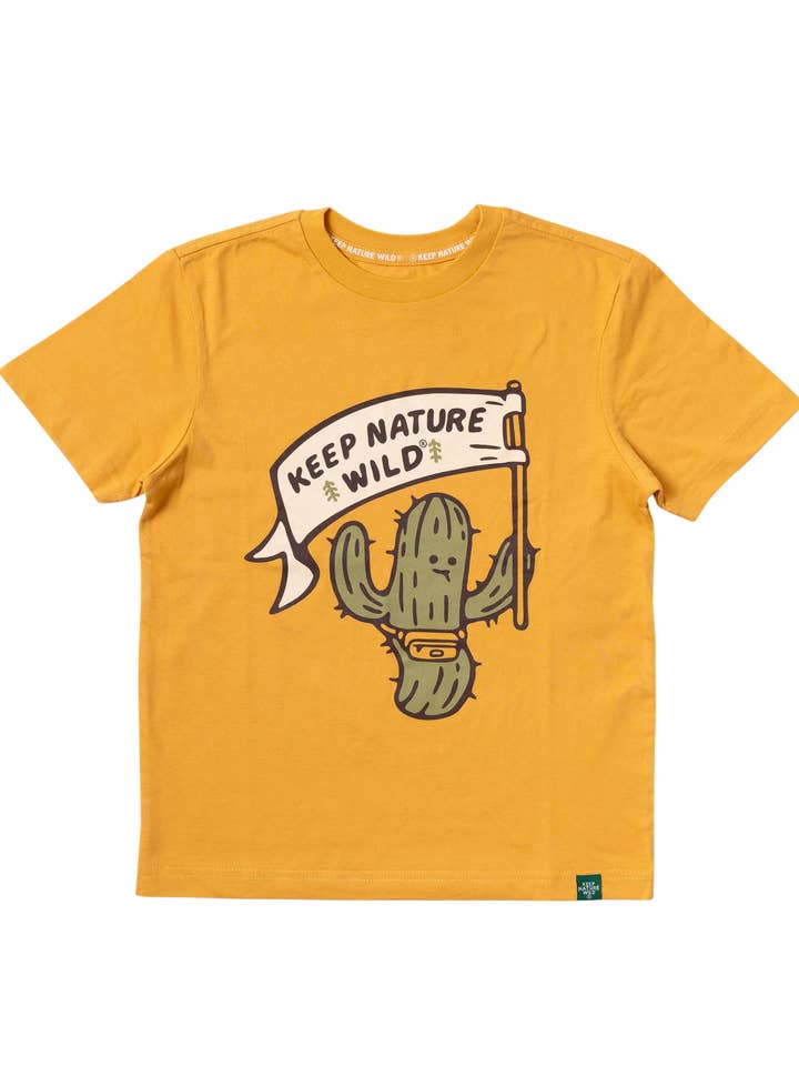 T-shirt per ragazzi Happy Camper Saguaro | Senape per la vendita all'ingrosso da parte di Keep Nature Wild